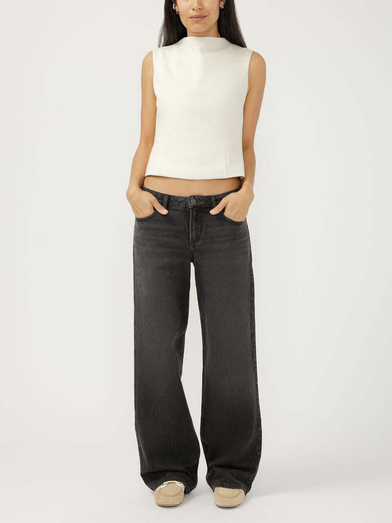 Loose & Low Straight Leg Jeans